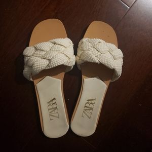 Zara slides with pearls